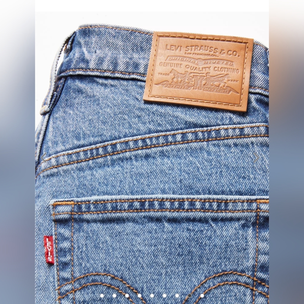 NWT --- Levi's Ribcage Bell Jeans - Picture 4 of 9